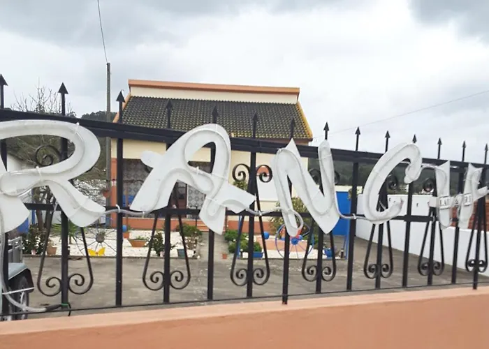 בית אירוח Ranch Lau&ri Nazare *